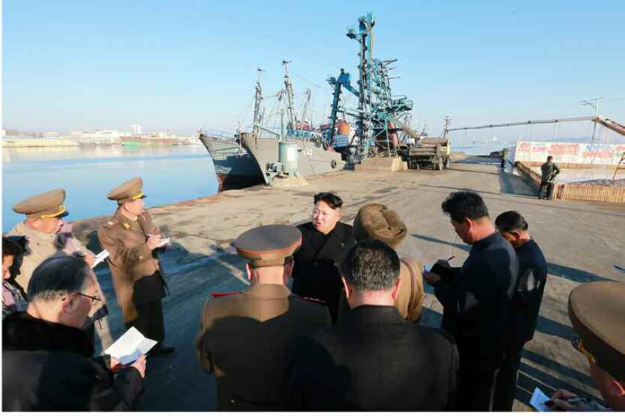 金正恩现身 视察朝鲜军事设施